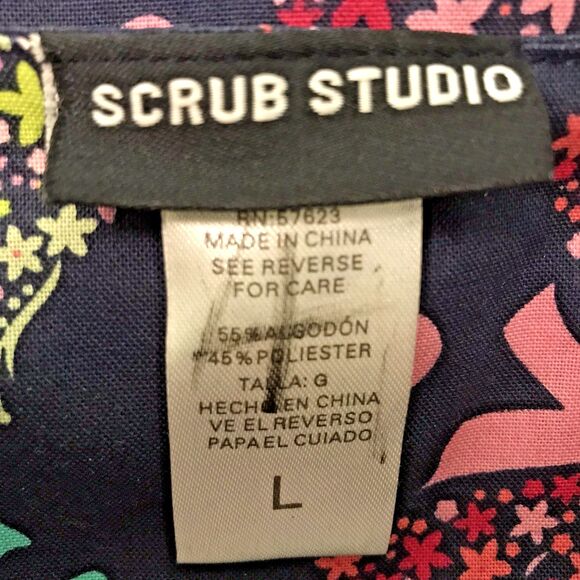 Scrub Studio Top Women's L Navy Butterfly Cotton Poly Pockets V-Neck SS Scrubs - Picture 9 of 10